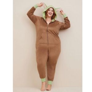 TORRID NWT STAR WARS THE MANDALORIAN SLEEP ONESIE. Halloween